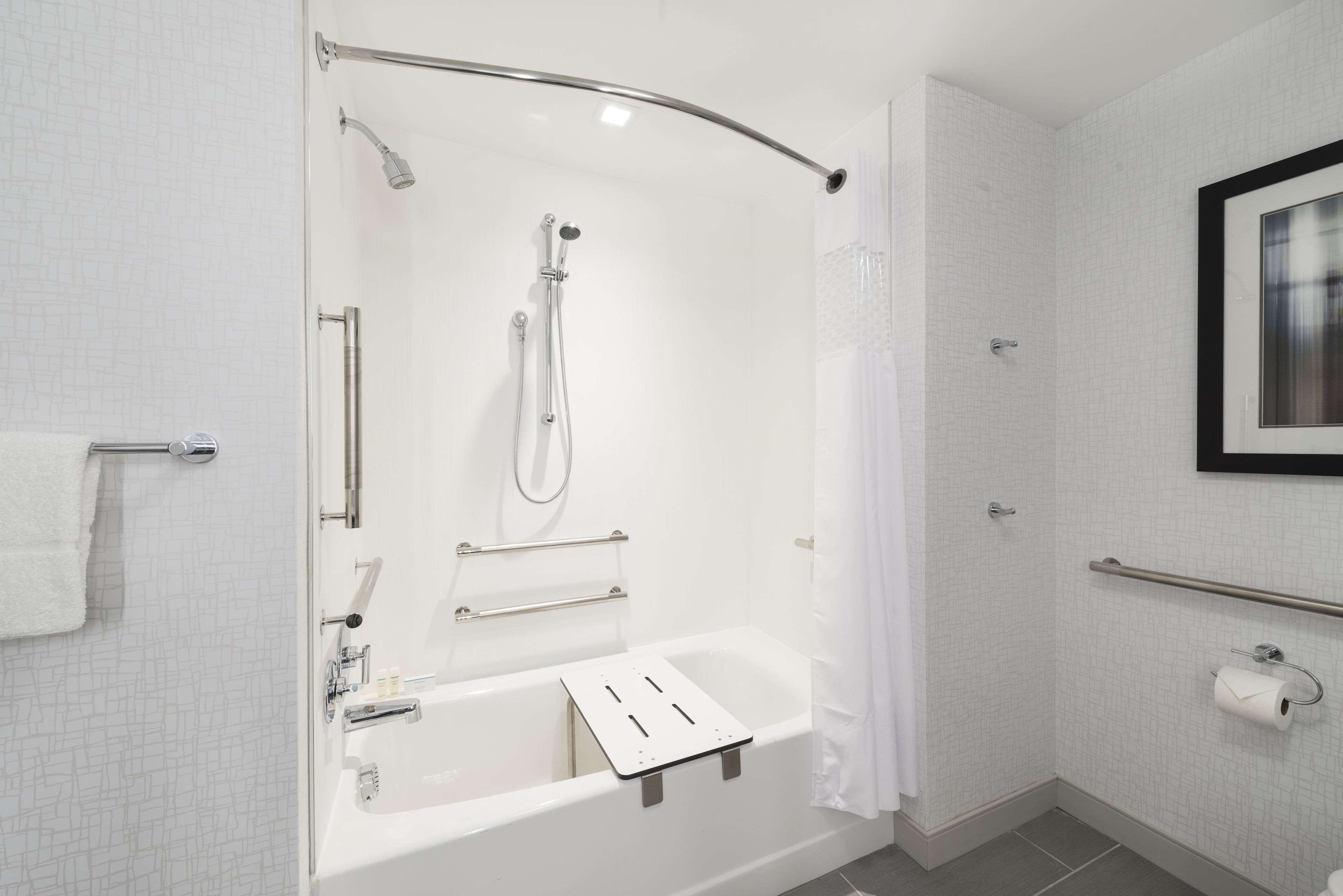Hampton Inn & Suites Bridgewater, Nj Экстерьер фото